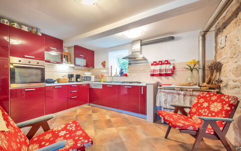 Tuscany for Two: Meubles, Cadre, Plante D'Appartement, Éclairage, Cabinetry, Design Intérieur, Bois, Bâtiment, Salon, Sol