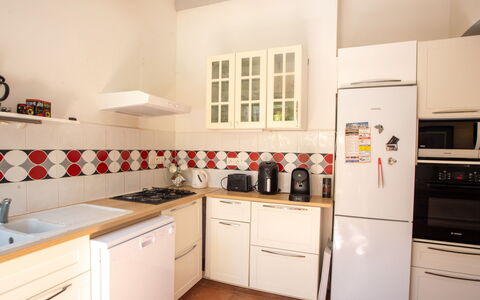 Miramar: Appareil De Cuisine, Cuisine, Principaux Appliance, Sol, Comptoir, Cabinetry, Design Intérieur, Cuisinière, Sol, Meubles