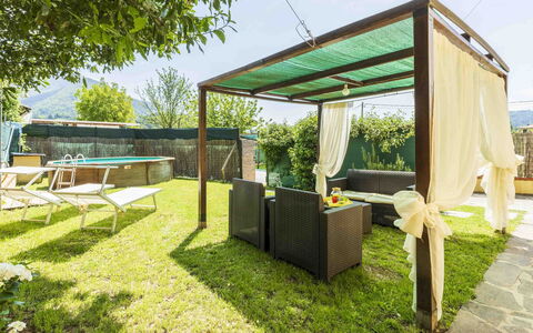 Camaiore House With Pool, La Casa Dei Ricci: Ciel, Plante, Ombre, Bâtiment, Arbre, Lot Terre, Mobilier De Jardin, Loisir, Herbe, Paysage