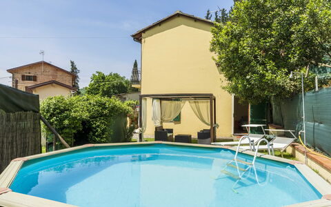 Camaiore House With Pool, La Casa Dei Ricci: L'Eau, Propriété, Bâtiment, Plante, Vert, Piscine, Bleu Azur, Ombre, Arbre, Design Intérieur