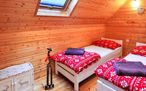 Nemo: Propriété, Meubles, Confort, Bâtiment, Bois, Design Intérieur, Fenêtre, Sol, Architecture, Maison