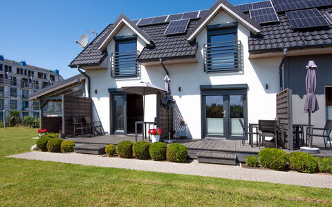 Nemo: Toit, Domicile, Maison, Zone Résidentielle, Chalet, Siding, Porte, Store, Biens, Ferme