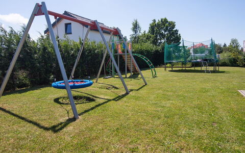 Nemo: Herbe, Équipement Extérieur Play, Espace Public, Toboggan, Chute, Loisir, Terrain De Jeux, Parc, Jardin, Pelouse