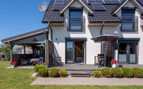 Nemo: Toit, Maison, Domicile, Zone Résidentielle, Chalet, Store, Porte, Siding, Balcon, Biens