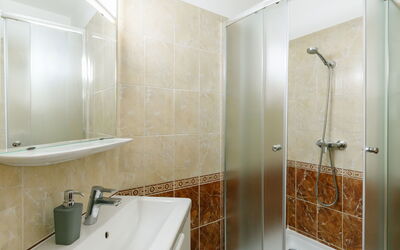 Logement:&nbsp;Charlie 101.1