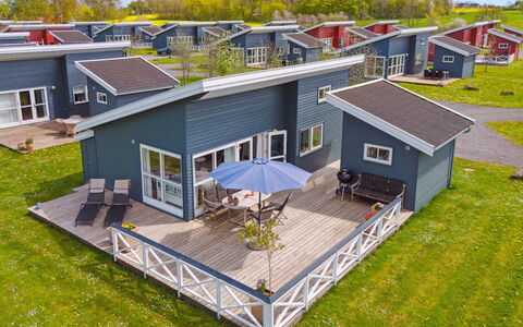 Melin - 2.8Km from the Sea: Bois, Toit, Architecture, Domicile, Maison, Chalet, Siding, Dur, Pente, Biens
