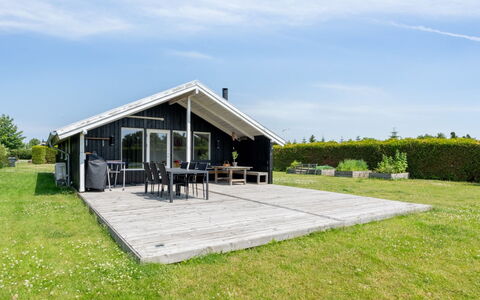 Guthmund - 400M from the Sea: Meubles, Design Intérieur, Sol, Sol, Plafond, Pièce, Chaise, Table, Appartement, Table Cuisine Et Salle A Manger
