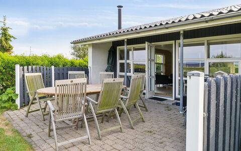 Gudrun - 250M from the Sea: Meubles, Design Intérieur, Sol, Sol, Plafond, Pièce, Chaise, Table, Appartement, Table Cuisine Et Salle A Manger