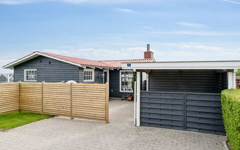 Diddi - 170M from the Sea: 