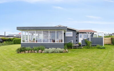 Diddi - 170M from the Sea