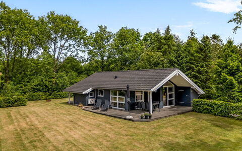 Jette - 30Km from the Sea: Domicile, Chalet, Porche, Dur, Siding, Plate-Forme, Ombre, Planche, Biens, Batiments Jardin