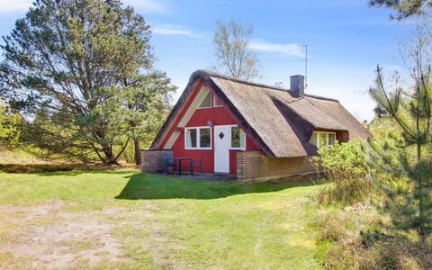 Efimija - 1.4Km from the Sea: Chalet, Zone Rurale, Pente, Ferme, Village, À Déchaumer, Cabane, Grange, Cabanon