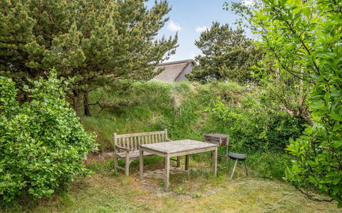 Wandrath - 2Km from the Sea: Maison, Toit, Domicile, Chalet, Cabanon, Batiments Jardin, Siding, Cour, Cabane En Rondins, Cabane