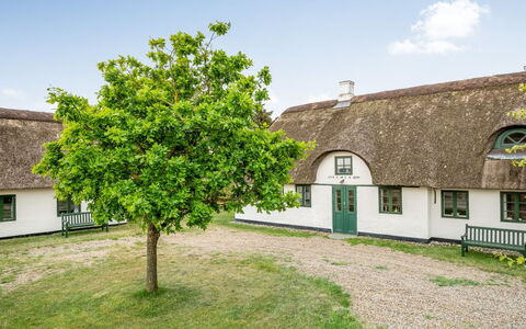 Wandrath - 2Km from the Sea: Maison, Toit, Domicile, Chalet, Cabanon, Batiments Jardin, Siding, Cour, Cabane En Rondins, Cabane