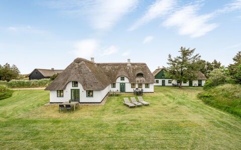 Wandrath - 2Km from the Sea: Maison, Toit, Domicile, Chalet, Cabanon, Batiments Jardin, Siding, Cour, Cabane En Rondins, Cabane