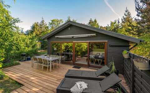 Hilde - 350M to the Fjord: Bois, Toit, Architecture, Domicile, Maison, Chalet, Siding, Dur, Pente, Biens
