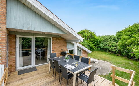 Dorithea - 1.3Km from the Sea: Domicile, Chalet, Biens, Dur, Planche, Tache De Bois, Plate-Forme, Villa, Eco Hôtel, Balcon