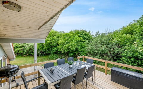 Dorithea - 1.3Km from the Sea: Bois, Porche, Dur, Plate-Forme, Parquet, Planche, Tache De Bois, Balustrade, Eco Hôtel, Balcon