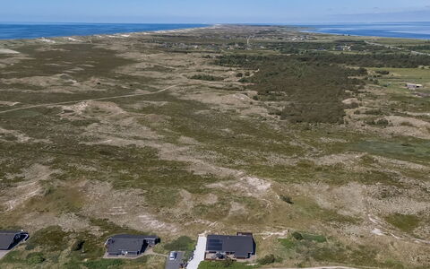 Aurore - 700M from the Sea: Herbe, Prairie, Paysage, Écorégion, Plaine, Communauté Des Plantes, Lot Terre, Mobilier De Jardin, Prairie, Formations Arbustives