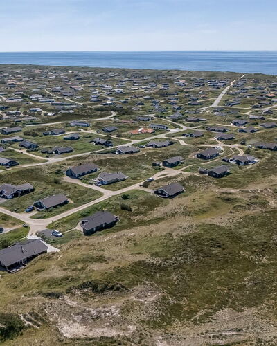 Aurore - 700M from the Sea