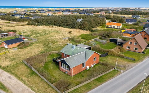 Hilppa - 400M from the Sea: Bois, Domicile, Porche, Plate-Forme, Dur, Toit, Tache De Bois, Parquet, Eco Hôtel