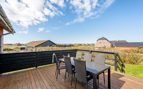 Hilppa - 400M from the Sea: Bois, Domicile, Porche, Plate-Forme, Dur, Toit, Tache De Bois, Parquet, Eco Hôtel