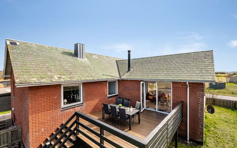 Hilppa - 400M from the Sea: Bois, Domicile, Porche, Plate-Forme, Dur, Toit, Tache De Bois, Parquet, Eco Hôtel