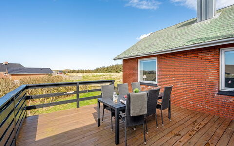 Hilppa - 400M from the Sea: Bois, Domicile, Porche, Plate-Forme, Dur, Toit, Tache De Bois, Parquet, Eco Hôtel