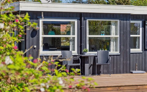 Ønd - 600M from the Sea: Meubles, Design Intérieur, Sol, Sol, Plafond, Pièce, Chaise, Table, Appartement, Table Cuisine Et Salle A Manger