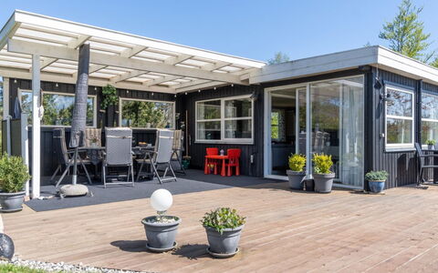 Ønd - 600M from the Sea: Meubles, Design Intérieur, Sol, Sol, Plafond, Pièce, Chaise, Table, Appartement, Table Cuisine Et Salle A Manger
