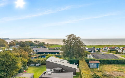 Milrid - 100M from the Sea: Paysage, Zone Résidentielle, Lot Terre, Domicile, Biens, Banlieue, Océan, Aménagement Paysager, Côte, Photographie Aérienne