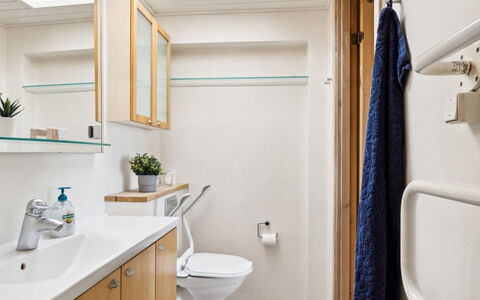 Michel - 25M from the Sea: Sol, Luminaire Plomberie, Design Intérieur, Lavabo, Sol, Bois, Salle De Bains, Évier, Armoire De Toilette, Robinet
