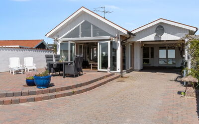 Michel - 25M from the Sea