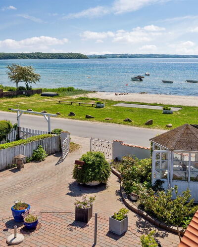 Michel - 25M from the Sea