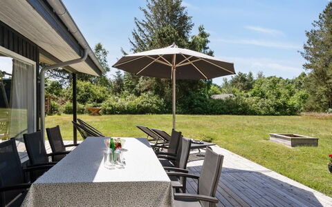 Aleta - 600M from the Sea: Piscine, Ville Resort