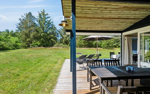 Aleta - 600M from the Sea: Piscine, Ville Resort