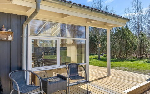 Anastaja - 550M from the Sea: Bleu, Arbuste, Chalet, Couverture De Sol, Jardin, Biens, Ombre, Aménagement Paysager, Ferme, Eco Hôtel