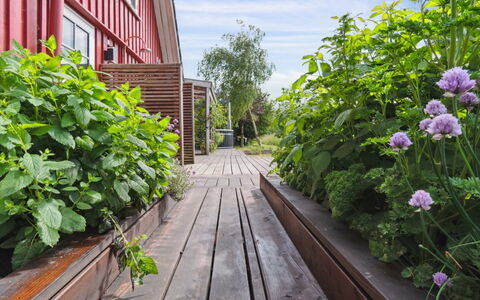 Ieva - 3.9Km from the Sea: Domicile, Zone Résidentielle, Maison, Chalet, Toit, Lot Terre, Siding, Jardin, Biens, Pelouse
