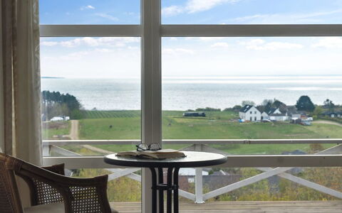 Gjuro - 800M from the Sea: Bois, Toit, Architecture, Domicile, Maison, Chalet, Siding, Dur, Pente, Biens