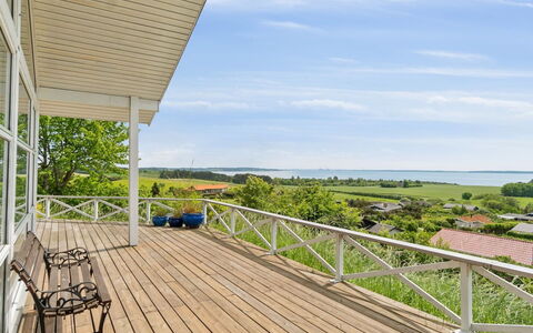 Gjuro - 800M from the Sea: Bois, Toit, Architecture, Domicile, Maison, Chalet, Siding, Dur, Pente, Biens