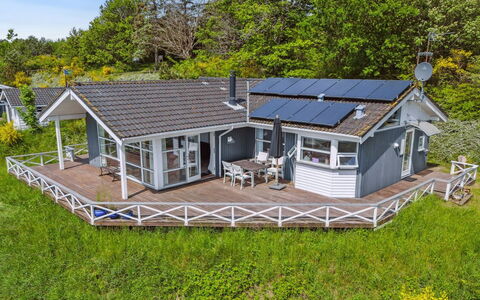 Gjuro - 800M from the Sea: Bois, Toit, Architecture, Domicile, Maison, Chalet, Siding, Dur, Pente, Biens