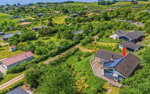 Gjuro - 800M from the Sea: Bois, Toit, Architecture, Domicile, Maison, Chalet, Siding, Dur, Pente, Biens