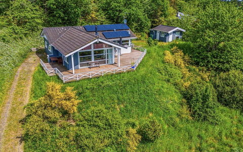 Gjuro - 800M from the Sea: Bois, Toit, Architecture, Domicile, Maison, Chalet, Siding, Dur, Pente, Biens