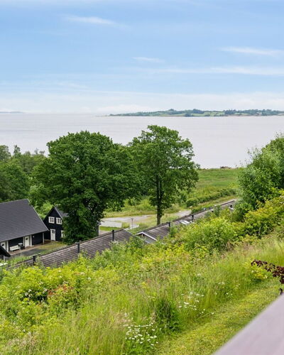 Isbiorn - 300M from the Sea