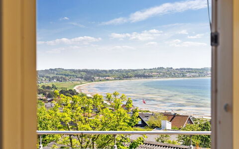 Selke - 300M from the Sea: Maison, Domicile, Toit, Chalet, Biens, Aménagement Paysager, Batiments Jardin, Siding, Ferme