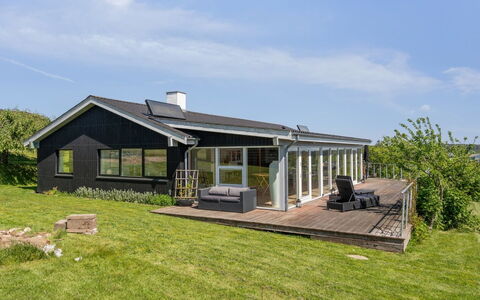 Selke - 300M from the Sea: Maison, Domicile, Toit, Chalet, Biens, Aménagement Paysager, Batiments Jardin, Siding, Ferme