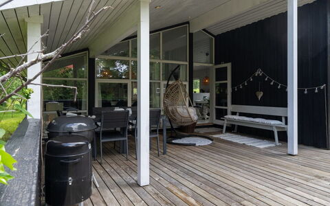 Caro - 900M from the Sea: Meubles, Design Intérieur, Sol, Sol, Plafond, Pièce, Chaise, Table, Appartement, Table Cuisine Et Salle A Manger