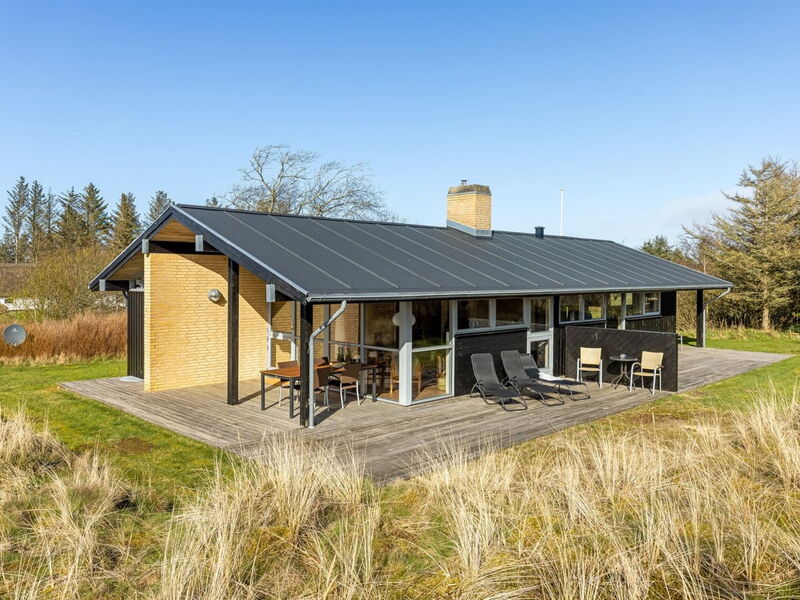 frede - 2km From The Sea