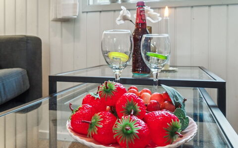 Zekine - 200M from the Sea: Fruit, Vaisselle, Produire, Aliments, Aliments Naturels, Serveware, Ingrédient