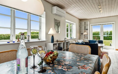 Hildulf - 1Km from the Sea: Bois, Toit, Architecture, Domicile, Maison, Chalet, Siding, Dur, Pente, Biens